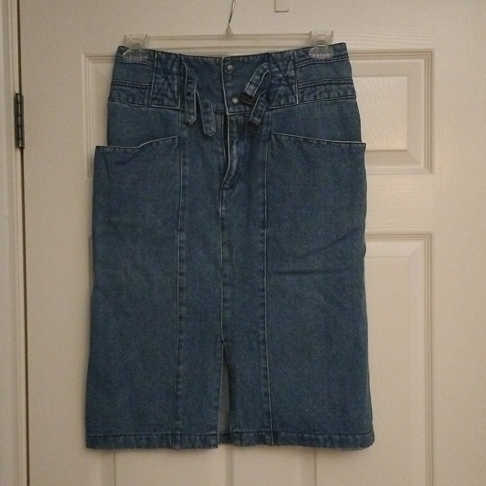 80s Vintage, JAG Denim Skirt. Excellent condition. Super cute.